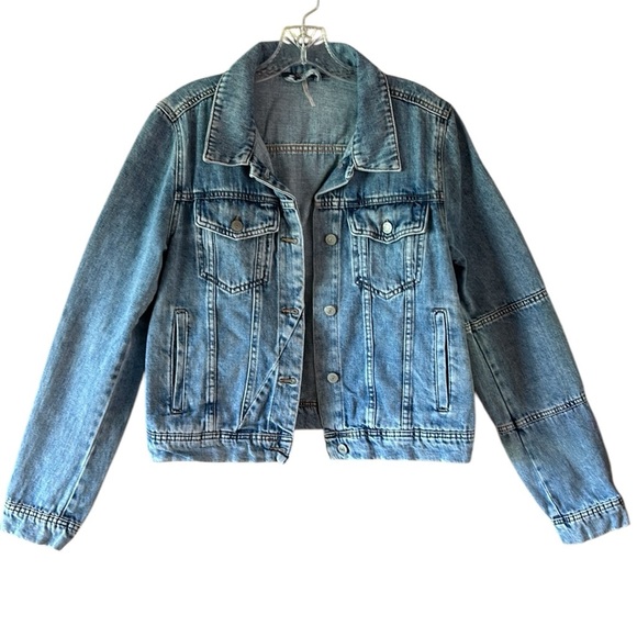 Free People Lighter Wash Jean Jacket - Picture 5 of 9